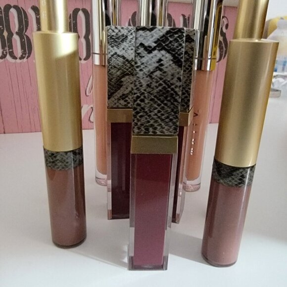 NINE Mally Liquid Lipsticks Lip Shines Gloss Stains Qty of 9 - Picture 1 of 8